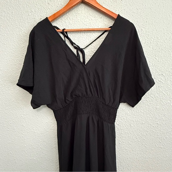 Black Maxi Size Medium Flutter Sleeves NWT - Picture 2 of 5